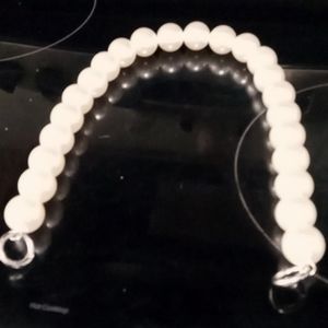 Large pearl shoulder bag strap